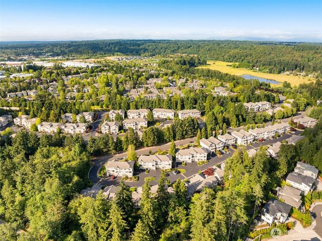 18628 NE 55th Way, Redmond, WA 98052