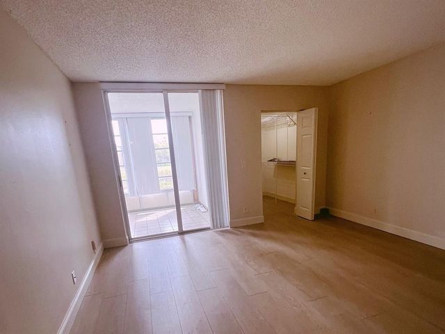 370 NW 76th Avenue 202, Margate, FL 33063