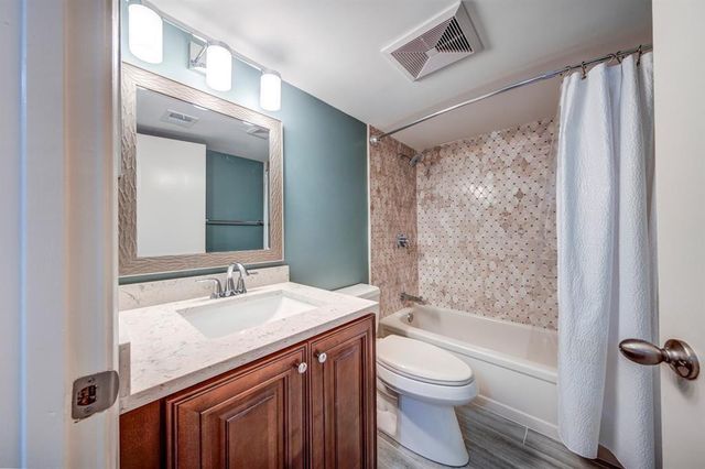 370 NW 76th Avenue 202, Margate, FL 33063