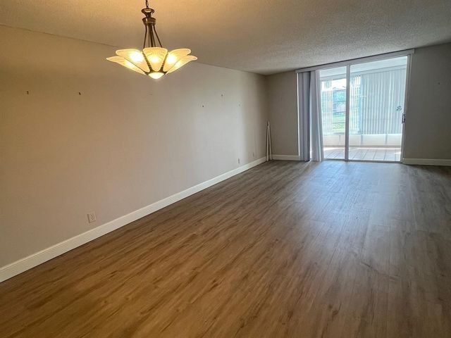 370 NW 76th Avenue 202, Margate, FL 33063