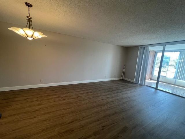 370 NW 76th Avenue 202, Margate, FL 33063