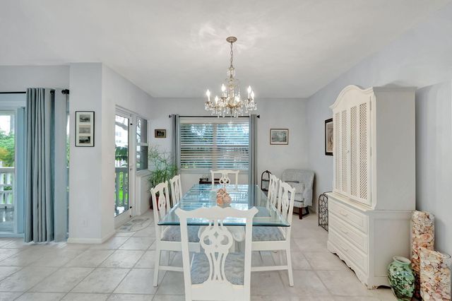 1000 LOWRY Street 1F, Delray Beach, FL 33483