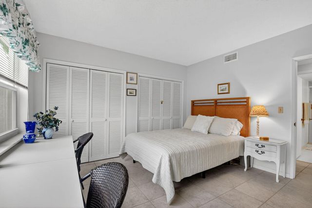 1000 LOWRY Street 1F, Delray Beach, FL 33483