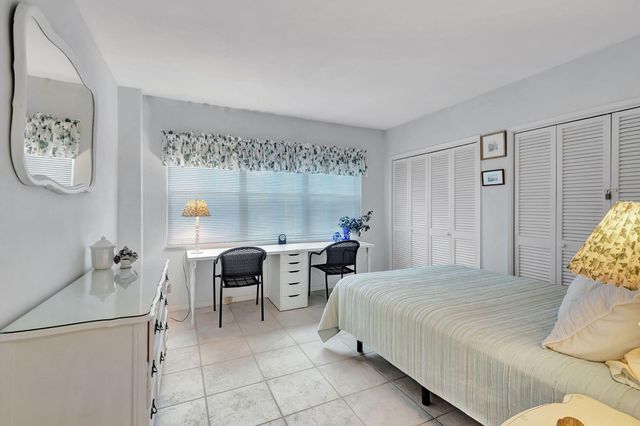 1000 LOWRY Street 1F, Delray Beach, FL 33483