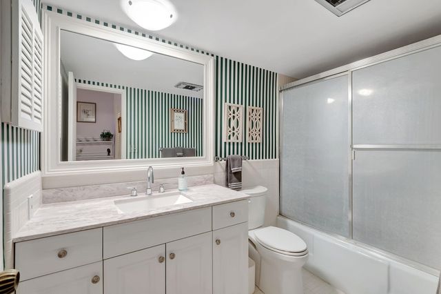 1000 LOWRY Street 1F, Delray Beach, FL 33483