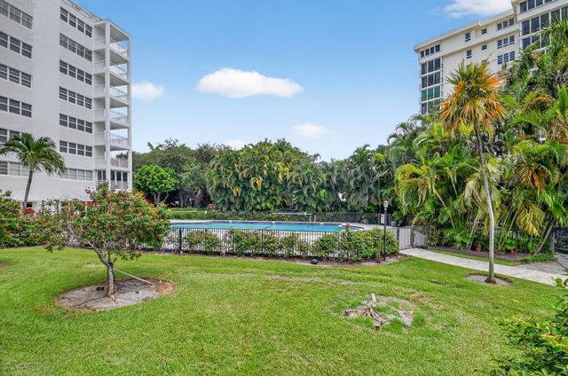 1000 LOWRY Street 1F, Delray Beach, FL 33483