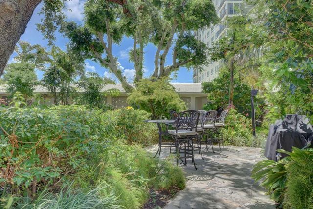 1000 LOWRY Street 1F, Delray Beach, FL 33483