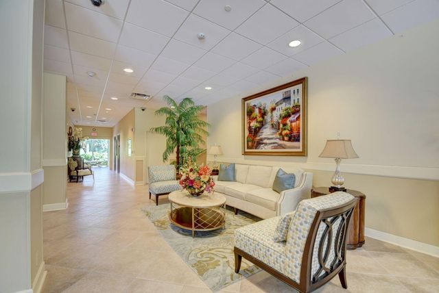 1000 LOWRY Street 1F, Delray Beach, FL 33483