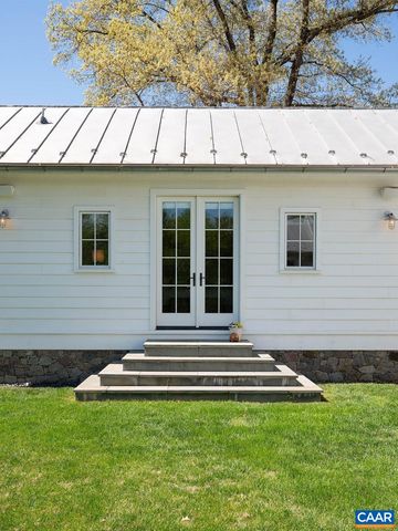 6877 HARVEST FARMS LN, Crozet, VA 22932