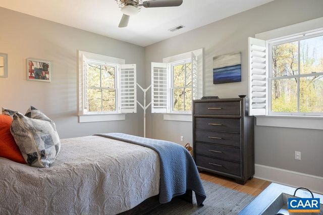 6877 HARVEST FARMS LN, Crozet, VA 22932