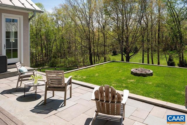 6877 HARVEST FARMS LN, Crozet, VA 22932