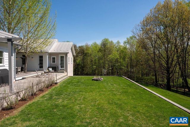 6877 HARVEST FARMS LN, Crozet, VA 22932