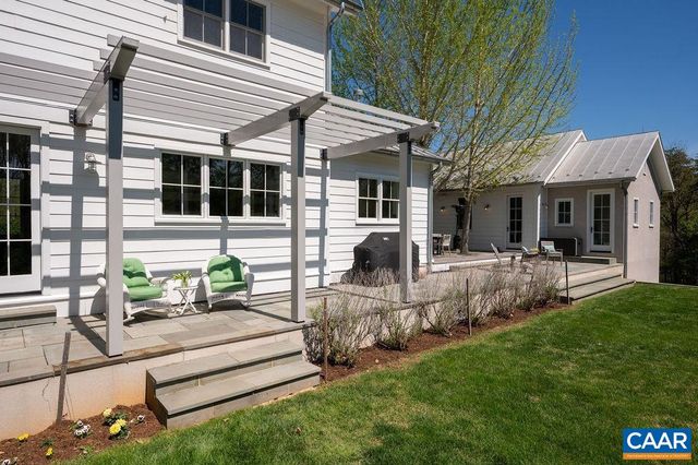 6877 HARVEST FARMS LN, Crozet, VA 22932