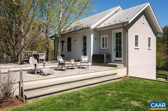6877 HARVEST FARMS LN, Crozet, VA 22932