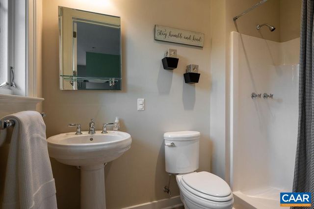6877 HARVEST FARMS LN, Crozet, VA 22932