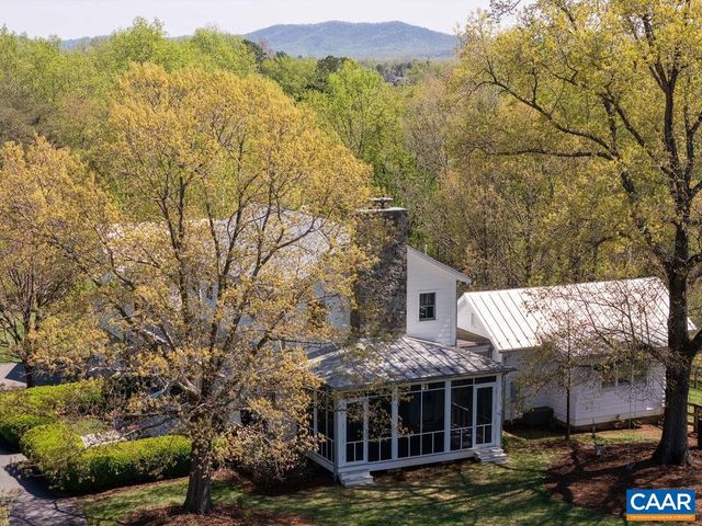 6877 HARVEST FARMS LN, Crozet, VA 22932
