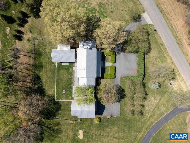 6877 HARVEST FARMS LN, Crozet, VA 22932