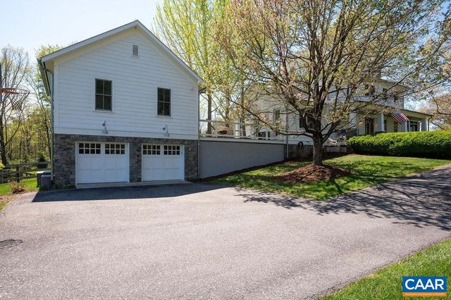6877 HARVEST FARMS LN, Crozet, VA 22932