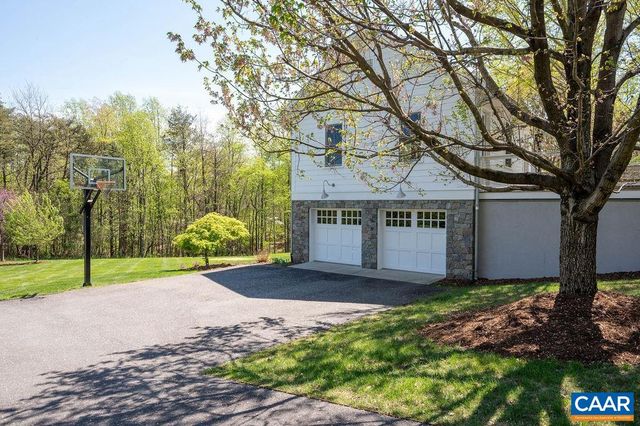 6877 HARVEST FARMS LN, Crozet, VA 22932