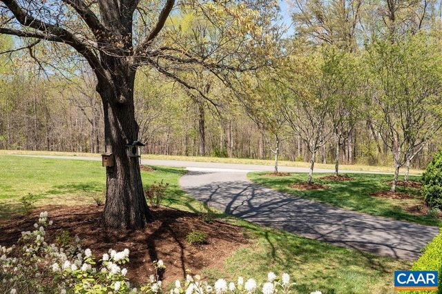 6877 HARVEST FARMS LN, Crozet, VA 22932