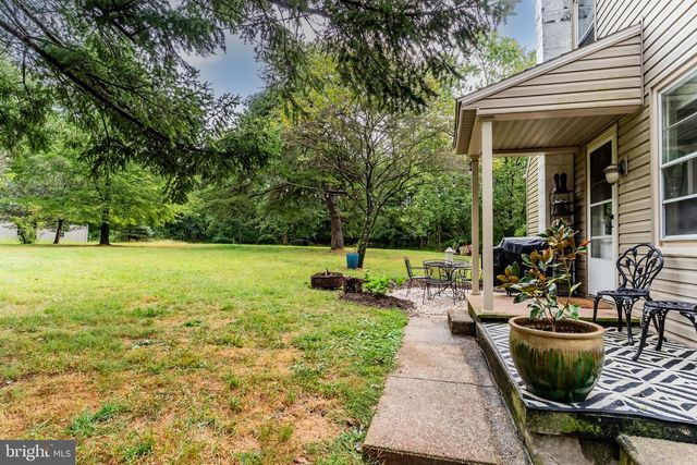 553 GREEN SPRING RD, York, PA 17404