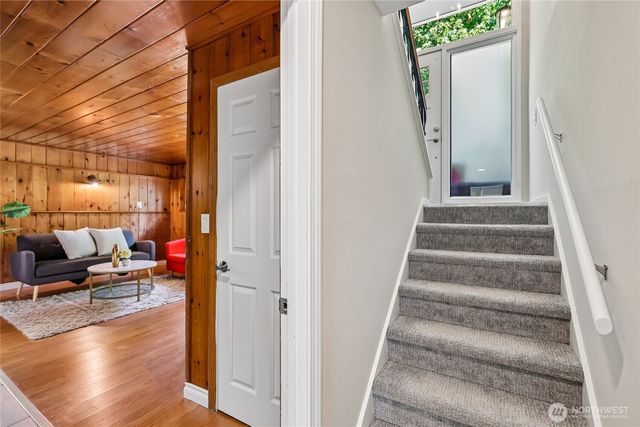 1853 N 200th Street, Shoreline, WA 98133