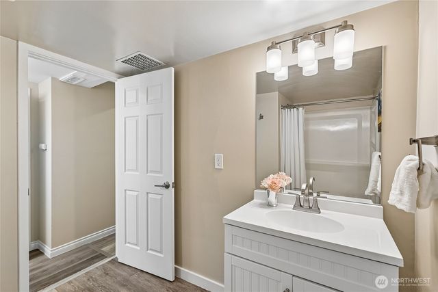1853 N 200th Street, Shoreline, WA 98133