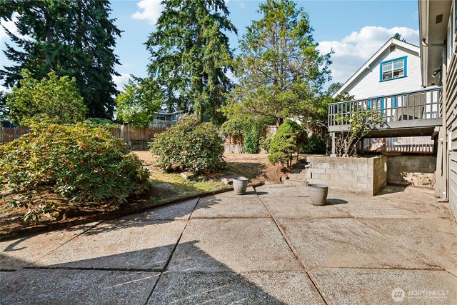 1853 N 200th Street, Shoreline, WA 98133