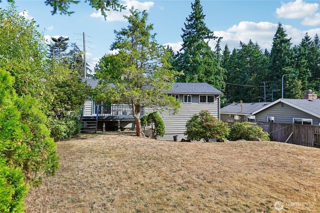 1853 N 200th Street, Shoreline, WA 98133