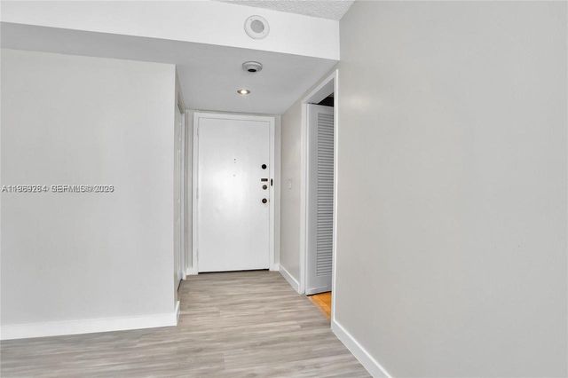 145 SE 25th Rd 602, Miami, FL 33129