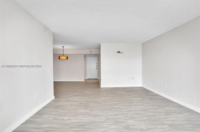 145 SE 25th Rd 602, Miami, FL 33129