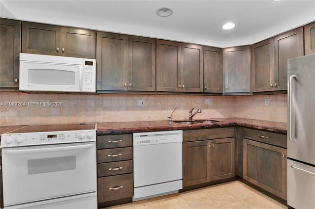 145 SE 25th Rd 602, Miami, FL 33129