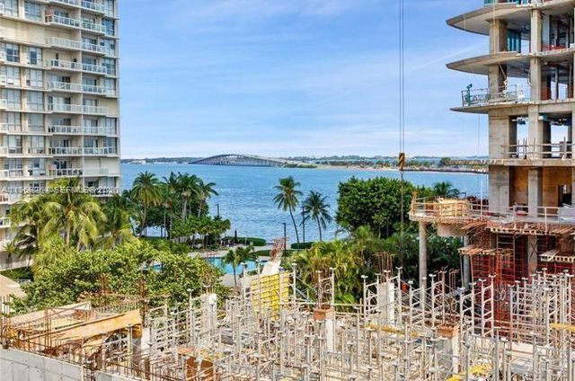 145 SE 25th Rd 602, Miami, FL 33129