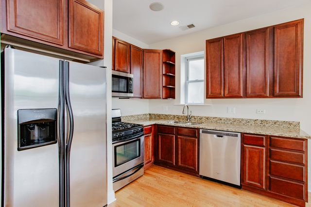 6150 N RAVENSWOOD Avenue 4, Chicago, IL 60660