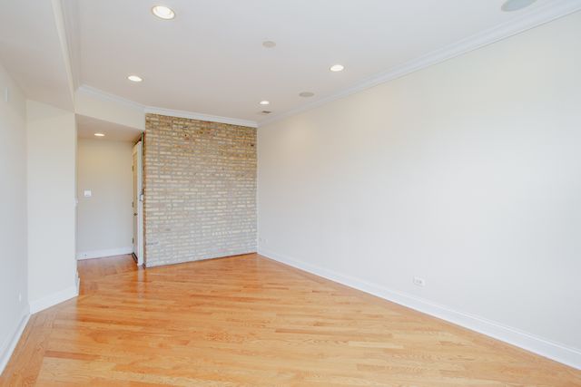 6150 N RAVENSWOOD Avenue 4, Chicago, IL 60660