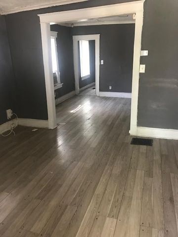 5008 Olive Street, Kansas City, MO 64130