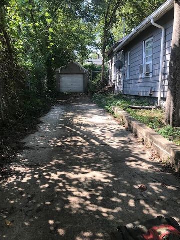 5008 Olive Street, Kansas City, MO 64130