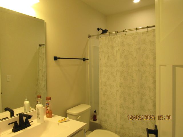 155 Canterbury Way, Lake Zurich, IL 60047