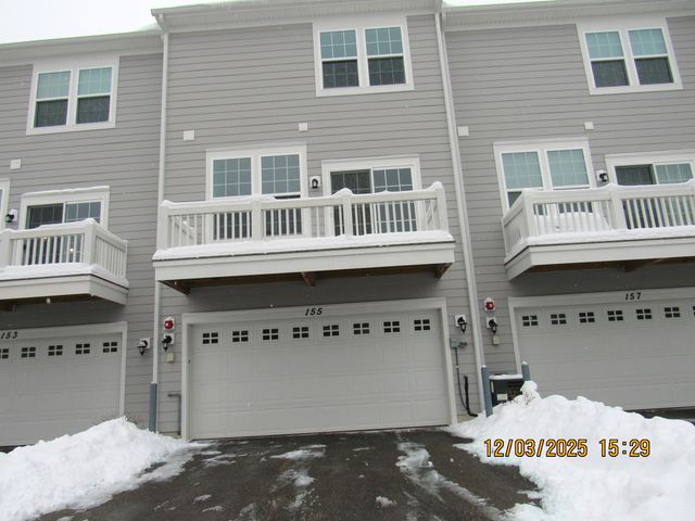 155 Canterbury Way, Lake Zurich, IL 60047