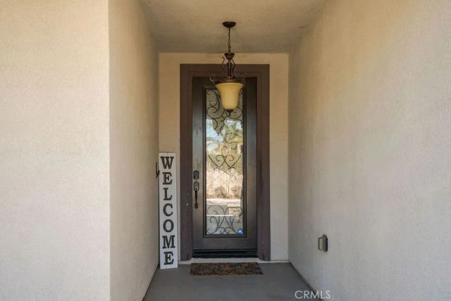 39099 Crown Ranch Rd, Temecula, CA 92591