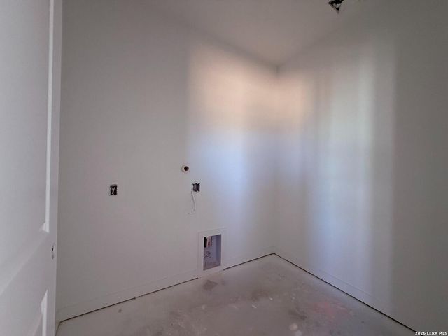 131 Peeps Ct., Adkins, TX 78101