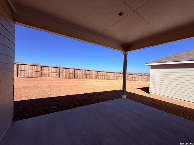 131 Peeps Ct., Adkins, TX 78101