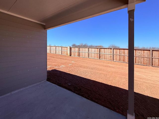 131 Peeps Ct., Adkins, TX 78101