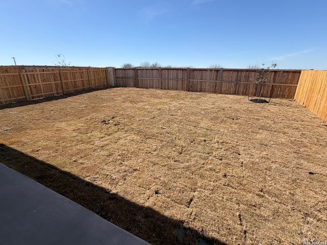 131 Peeps Ct., Adkins, TX 78101