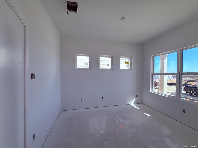 131 Peeps Ct., Adkins, TX 78101