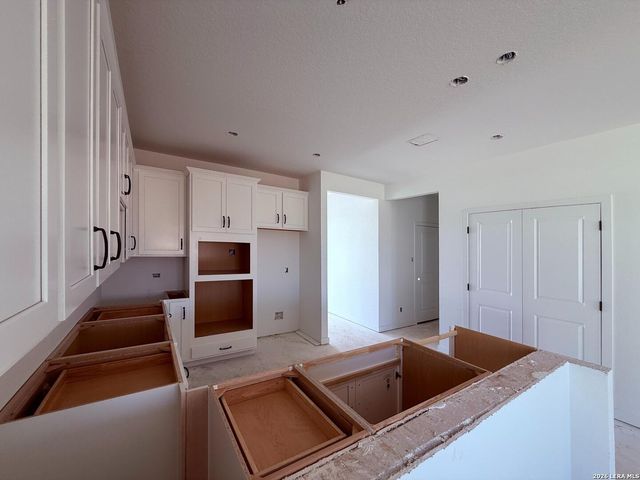 131 Peeps Ct., Adkins, TX 78101