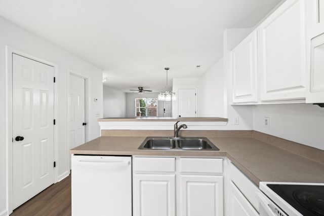 524 Shadow Glen Dr, Nashville, TN 37211