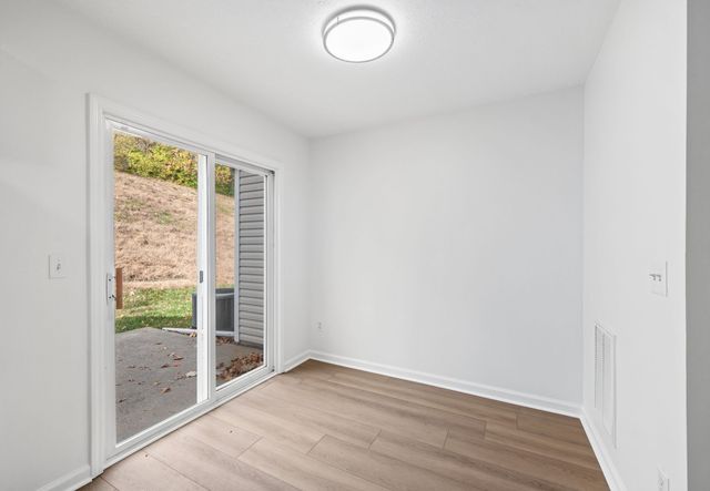 524 Shadow Glen Dr, Nashville, TN 37211