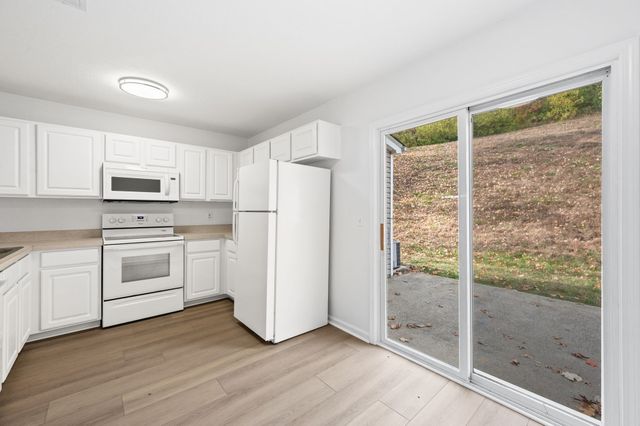 524 Shadow Glen Dr, Nashville, TN 37211