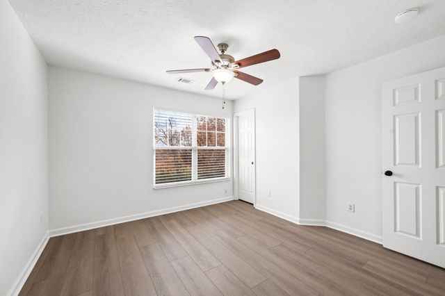 524 Shadow Glen Dr, Nashville, TN 37211